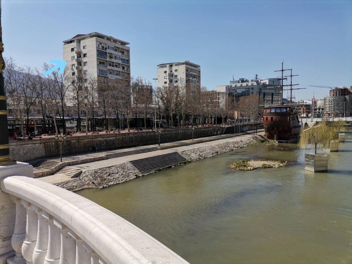 Calla - Modern & Cozy Main Square Apartment In The City Shopping Center - Parking Slot With Parking Security Skopje Buitenkant foto